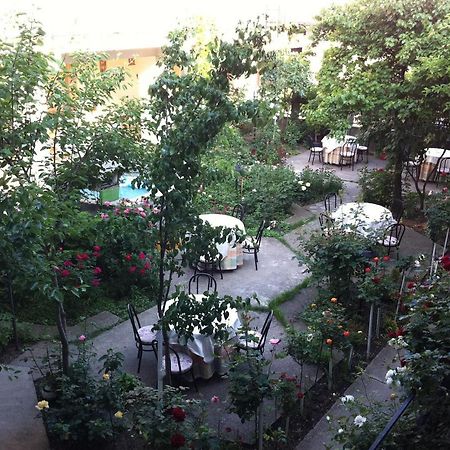 Hostel Tropical Drobeta Turnu Severin Eksteriør bilde
