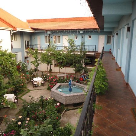 Hostel Tropical Drobeta Turnu Severin Eksteriør bilde